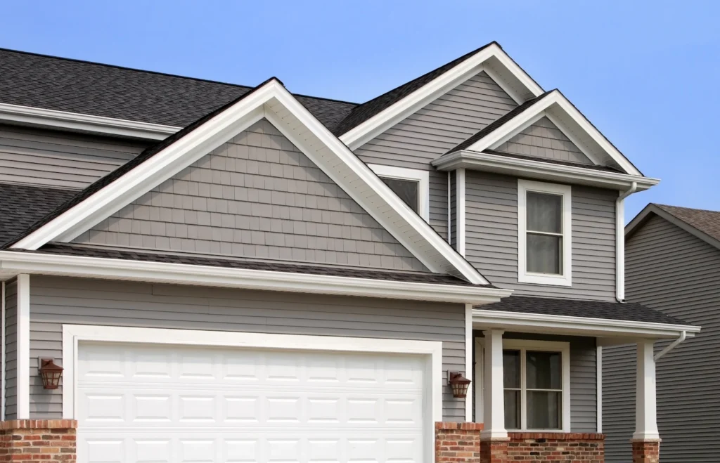 A Guide To Installing Vinyl Siding (How It Works)