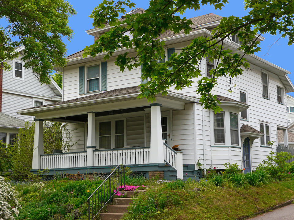vinyl siding colors-white