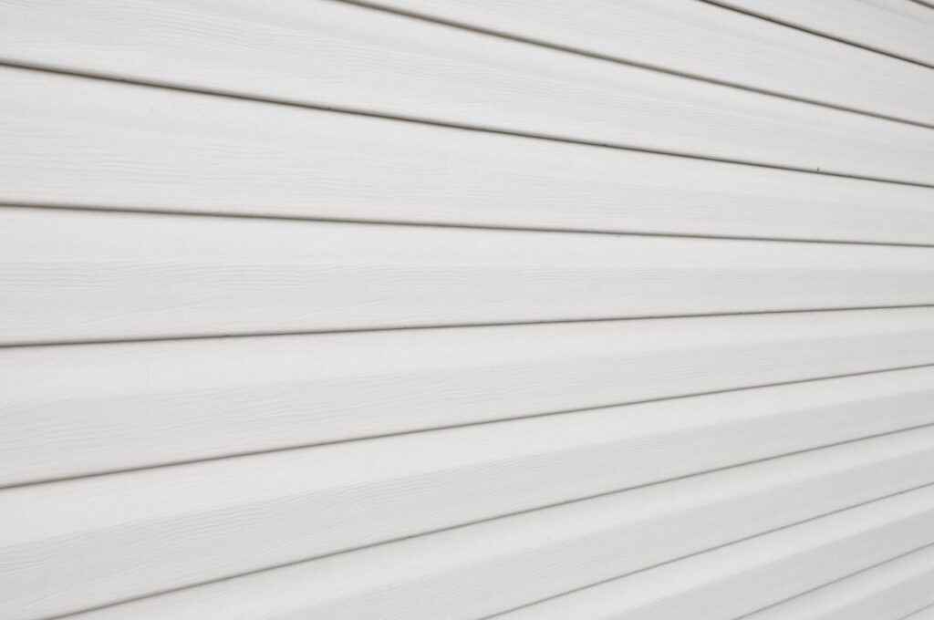creamy white vinyl siding